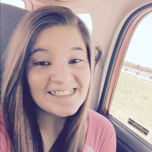 Meet your Posher, Karissa